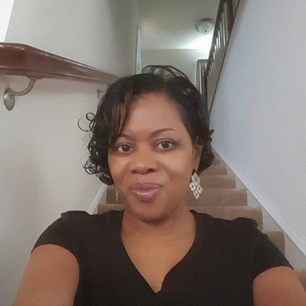 Meet your Posher, Yolanda
